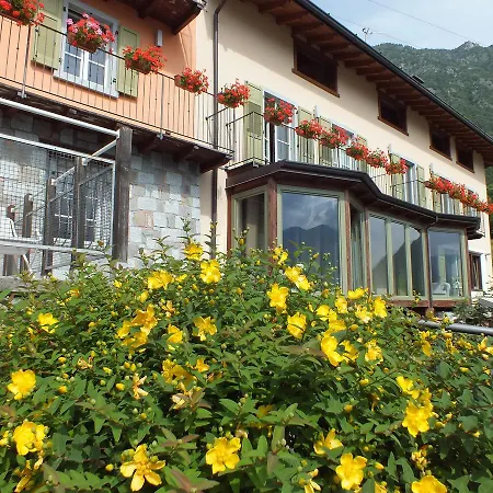 Garden View Bed & Breakfast 3*